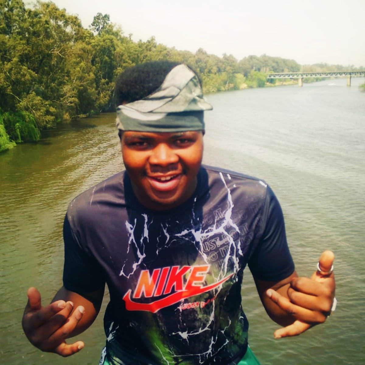 bobstakebobs's tweet photo. I'm perfect in my imperfection, Happy in my Pain, Strong in My weeknes, I'm caring on my Own way because God is on my side💯✌
#NewMusicLoading🎶
#Mac Logic📷
#FreeStateBoy🇿🇦
#Impumelelo-EP💽
#supportlocaltalent https://t.co/a7KLjdlEiF