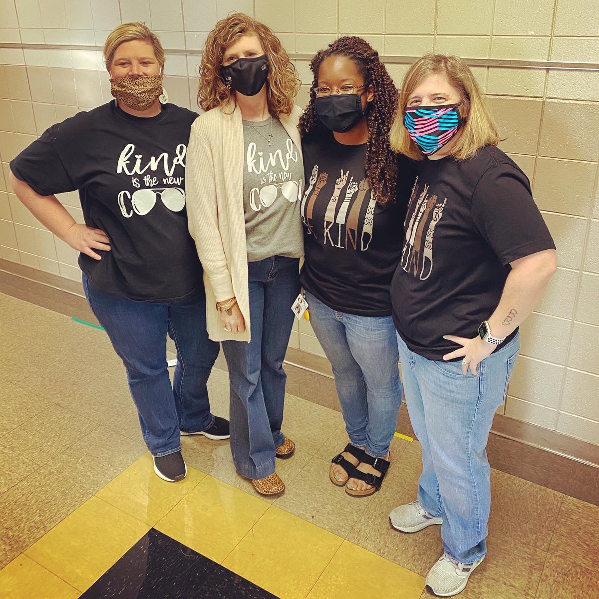 theteachermrse's tweet photo. KINDNESS is choosing LOVE over hate, LIGHT over darkness, COMPASSION over judgement.
#bekind #kindisthenewcool #kindnessmatters #onedropofkindness #teacherstrong #iteachmath #beaCHAMPION #CEHpride #spreadjacketjoy #beaLIGHT #betheone #kidsdeserveit #rcainspired https://t.co/FHjfDw29Rs