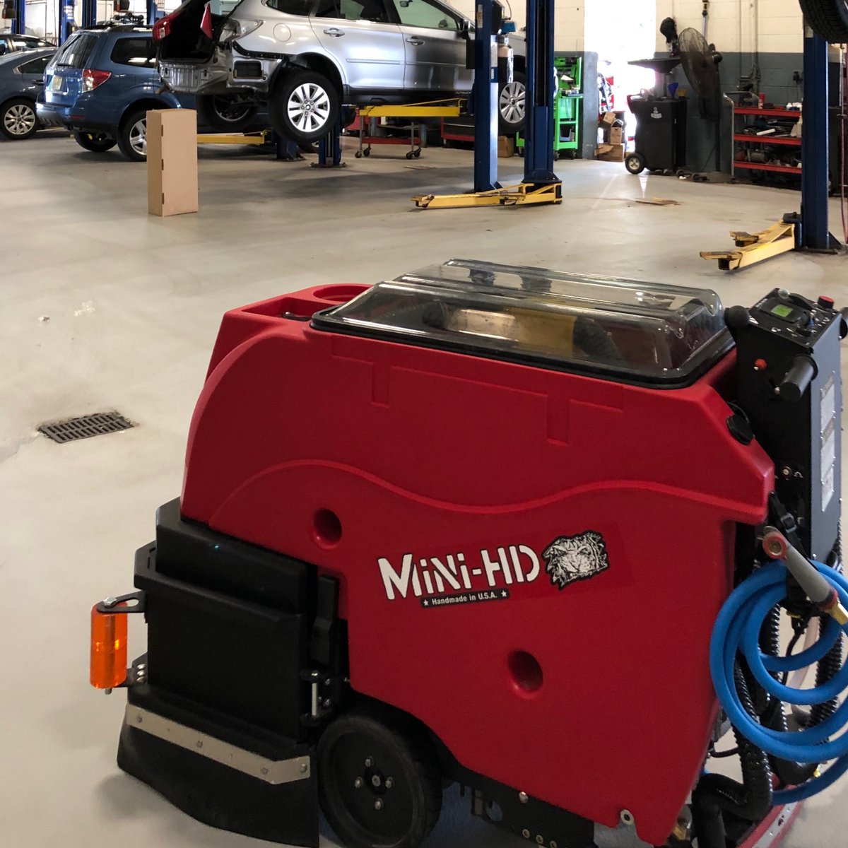 FactoryCatEquip's tweet photo. FactoryCat red sure does stand out when the floors are clean! #MadeinAmericaWeek https://t.co/BBrEOV2VNC