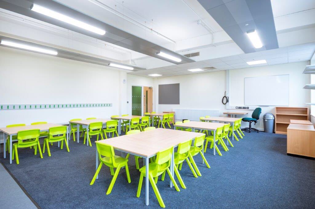 bandkbuild's tweet photo. Our #BKBS team recently completed the new @CherryFieldsSch for @OxfordshireCC and @GLFSchools Our @bandkphoto dropped in to tale a look at the finished product. #webuild #LoveConstruction https://t.co/5Qa5Ih9sLj