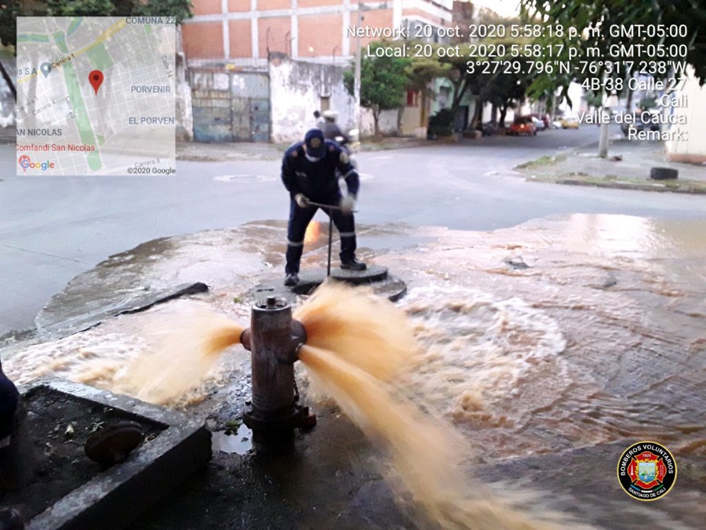bomberocarlosh's tweet image. Durante revisión de hidrantes que adelanta @bomberoscali119 da gusto ver que @emcalioficial se ha esforzado en el mantenimiento, instalación y reemplazo de hidrantes para la atención de incendios. #caleños a cuidar esta inversión  

@caliescalioficiall @caliwebco @calioknoticias