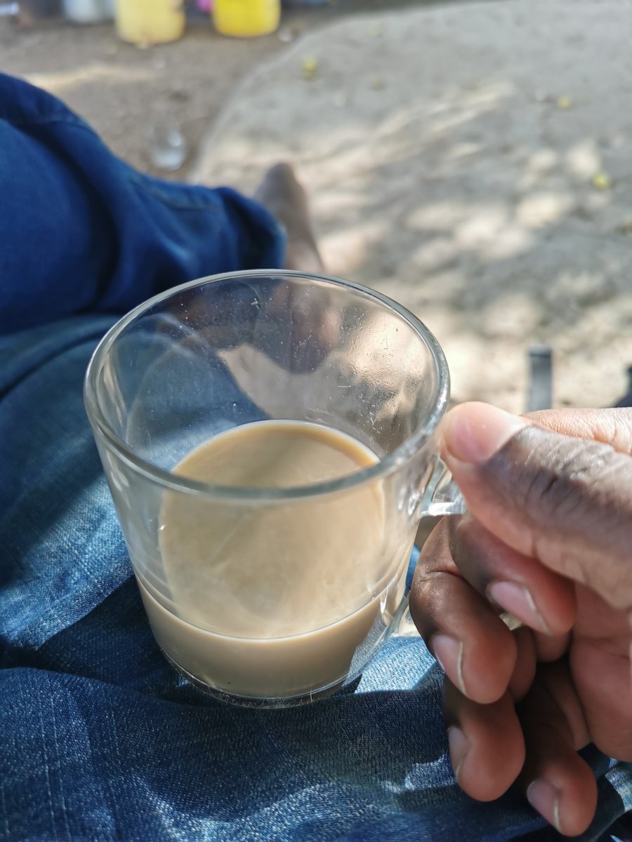 Shaah macan once again. Kuna raiya zimekaa hapa apparently zimechana tangu asubuhi, I wonder when they ever work. &ndash; bei  Garissa Town