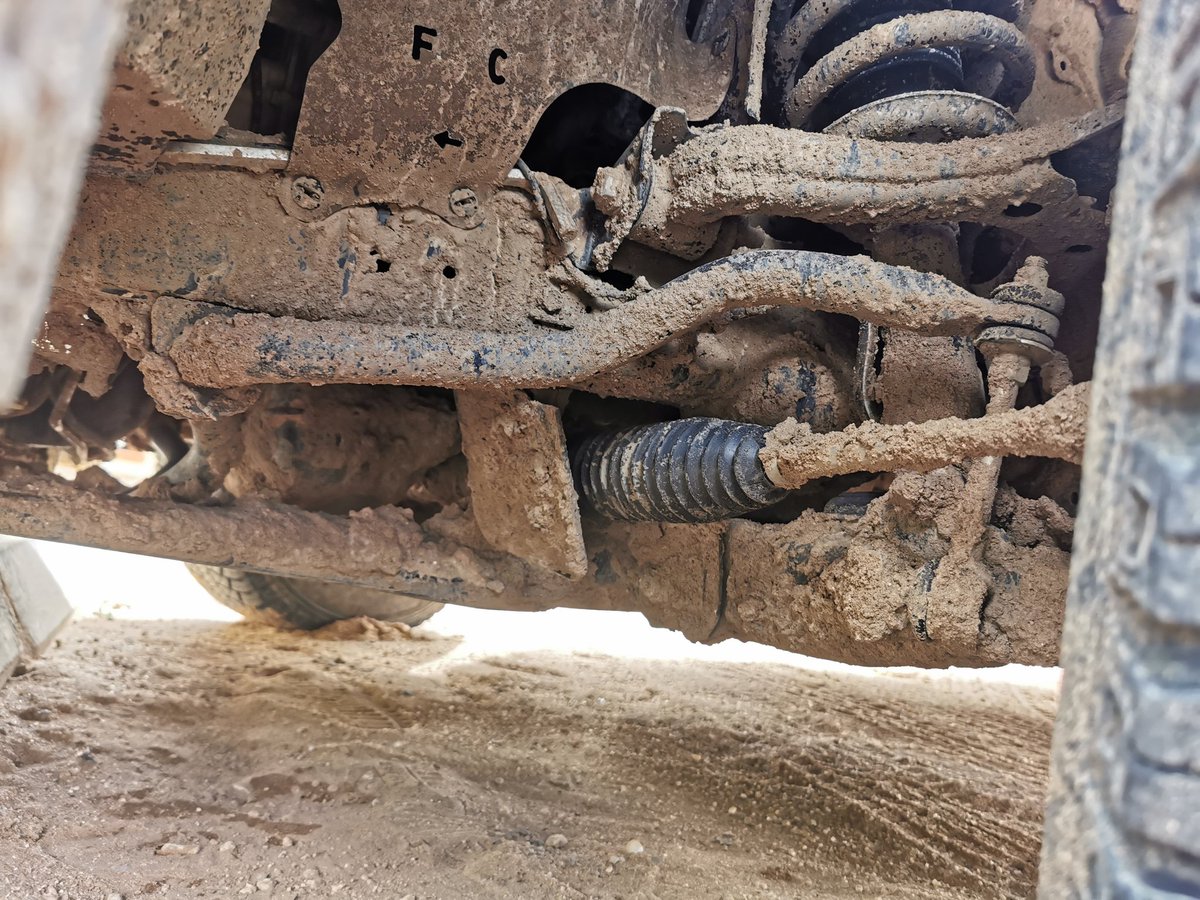 The underbelly bracing did it's work, protecting the sump from knocks and flattening the sand on the trails. Tuoge sasa.