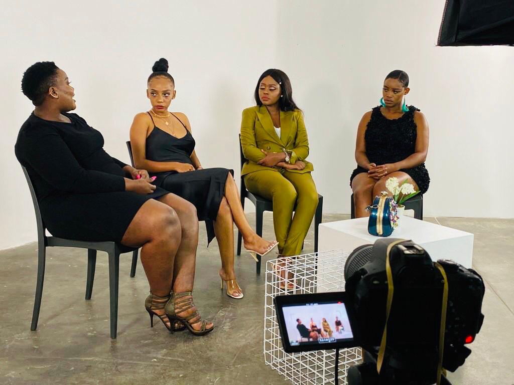 _Thembalihle_'s tweet image. "WE HATE EACH OTHER BECAUSE WE DONT LOVE OURSELVES" 

Ladies is this true?

Found out on @TheCode_za YouTube Channel. 

🖇️youtu.be/NkGx-8xJPJE

#WhyWomenHateEachOther
