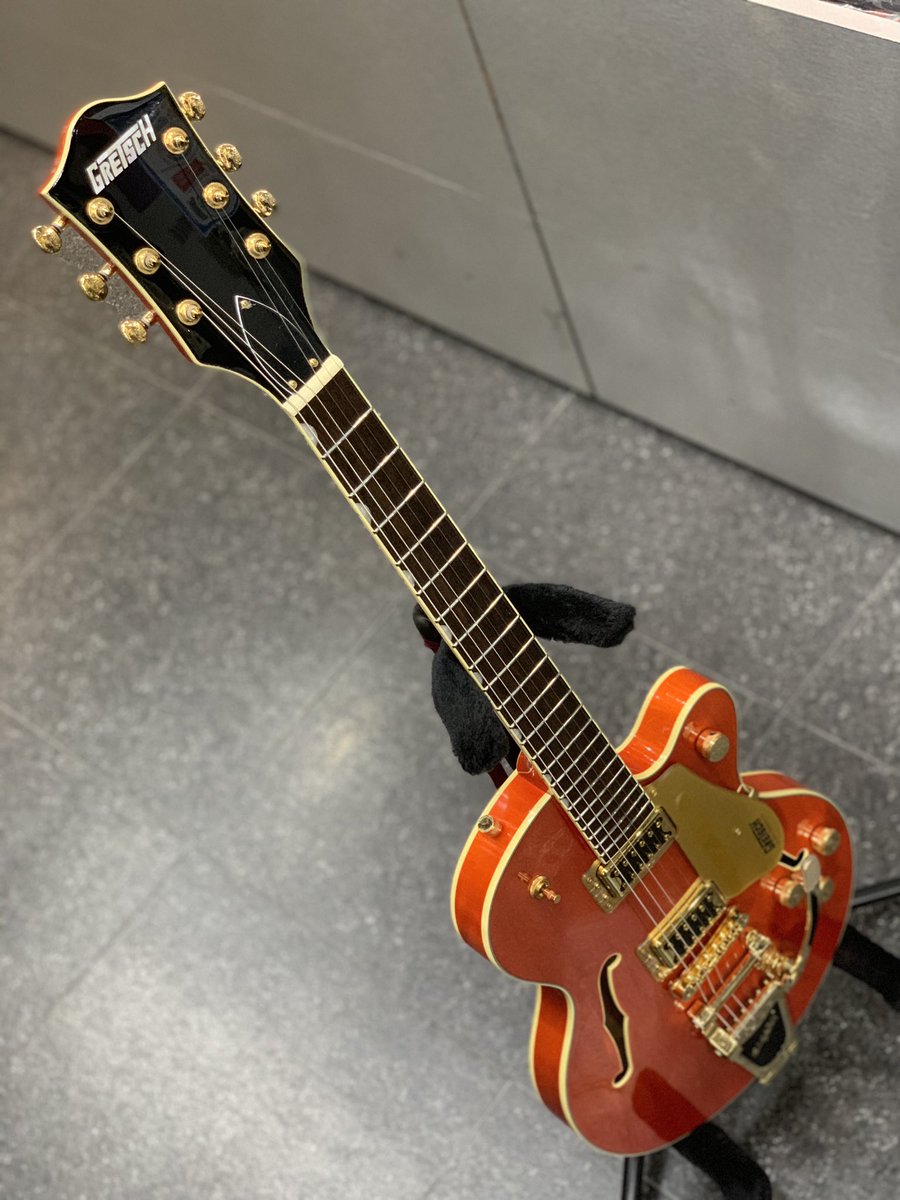 gakkicenter's tweet photo. ブリッジをダイレクトにマウントしたG5655TG
激しい演奏でもブリッジがズレることはありません!
商品ページはこちら↓
https://t.co/LQB5gcmXsj
#gretsch #gretschguitars #adjustomatic #bigsby #centerblock #rocknroll #guitar #ochanomizugakkicenter https://t.co/UxomuRk4E2
