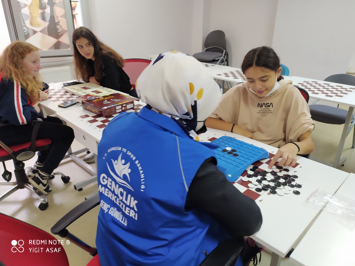 GSB_CatalcaGM's tweet photo. #AkılVeZekaOyunları eğitimlerimiz devam etmektedir.

Sizlerde grubumuza dahil olmak isterseniz #Merkezimize bekleriz😉

#GSBGM
#İstanbulGençligi 
#AkılVeZekaOyu https://t.co/jHQ28QvEdg