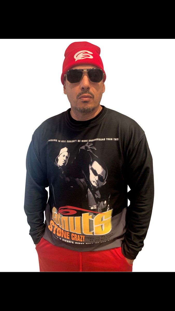 psycholesshop's tweet photo. #beanie https://t.co/UbF4pQQ0RT   #stonecrazy #sweatshirt https://t.co/DcZ0XTviyS https://t.co/8uAWcPyFaF