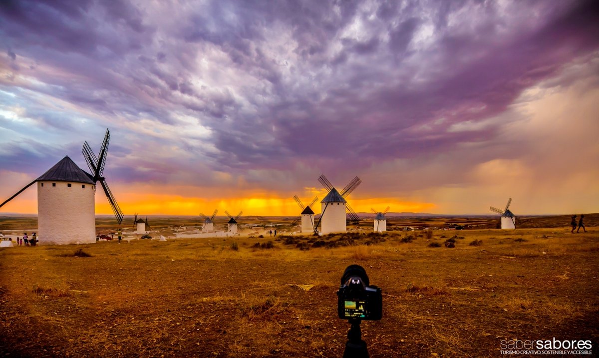 sabersabores's tweet photo. 🍂 Estamos preparando una visita virtual por la sierra de los molinos de Campo de Criptana ¡¡¡El enclave es espectacular!!!🥰 
.
📲 + Info👉 https://t.co/LiZGVoPBmm
.
🧡 #CastillaLaMancha #Ecoturismo #Turismo #QuijoteES  #España #paisajes #rural @turismoclm @CMM_es @spain https://t.co/whJqBkMj0s