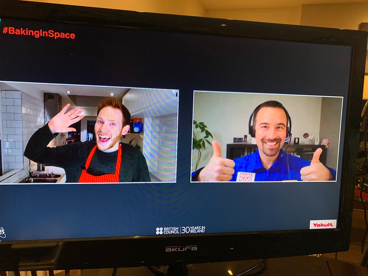 Romain_CHARLES's tweet photo. It was great to prepare #BakingInSpace with @Dr_Niamh_Shaw  &amp; @cakesmyth ! Also, unknowingly, they gave me a good reason to put on my #Mars500 flight suit on a very special day: the 9th anniversary of our exit! cc @DiegoU @AlekseySitev @esa https://t.co/mO7qBwUFgm