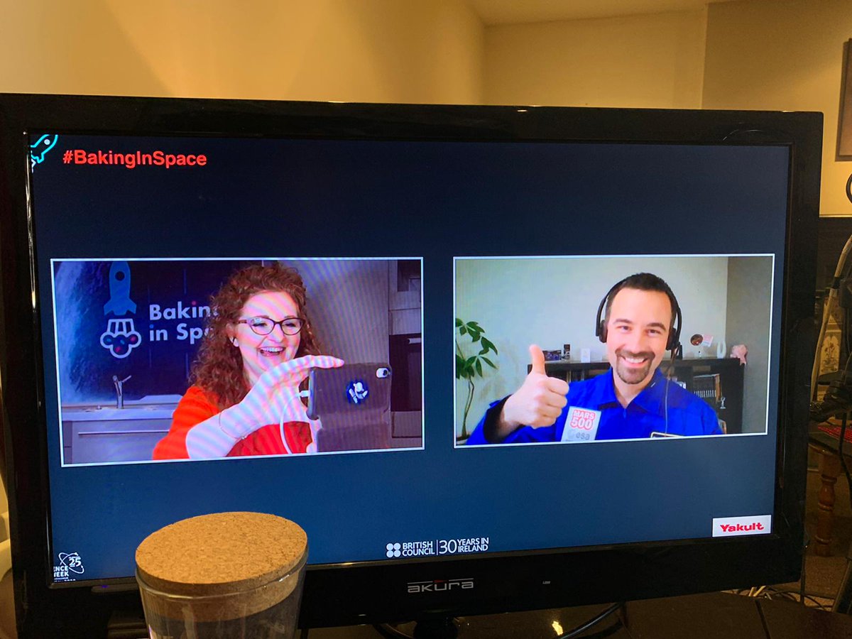 Romain_CHARLES's tweet photo. It was great to prepare #BakingInSpace with @Dr_Niamh_Shaw  &amp; @cakesmyth ! Also, unknowingly, they gave me a good reason to put on my #Mars500 flight suit on a very special day: the 9th anniversary of our exit! cc @DiegoU @AlekseySitev @esa https://t.co/mO7qBwUFgm