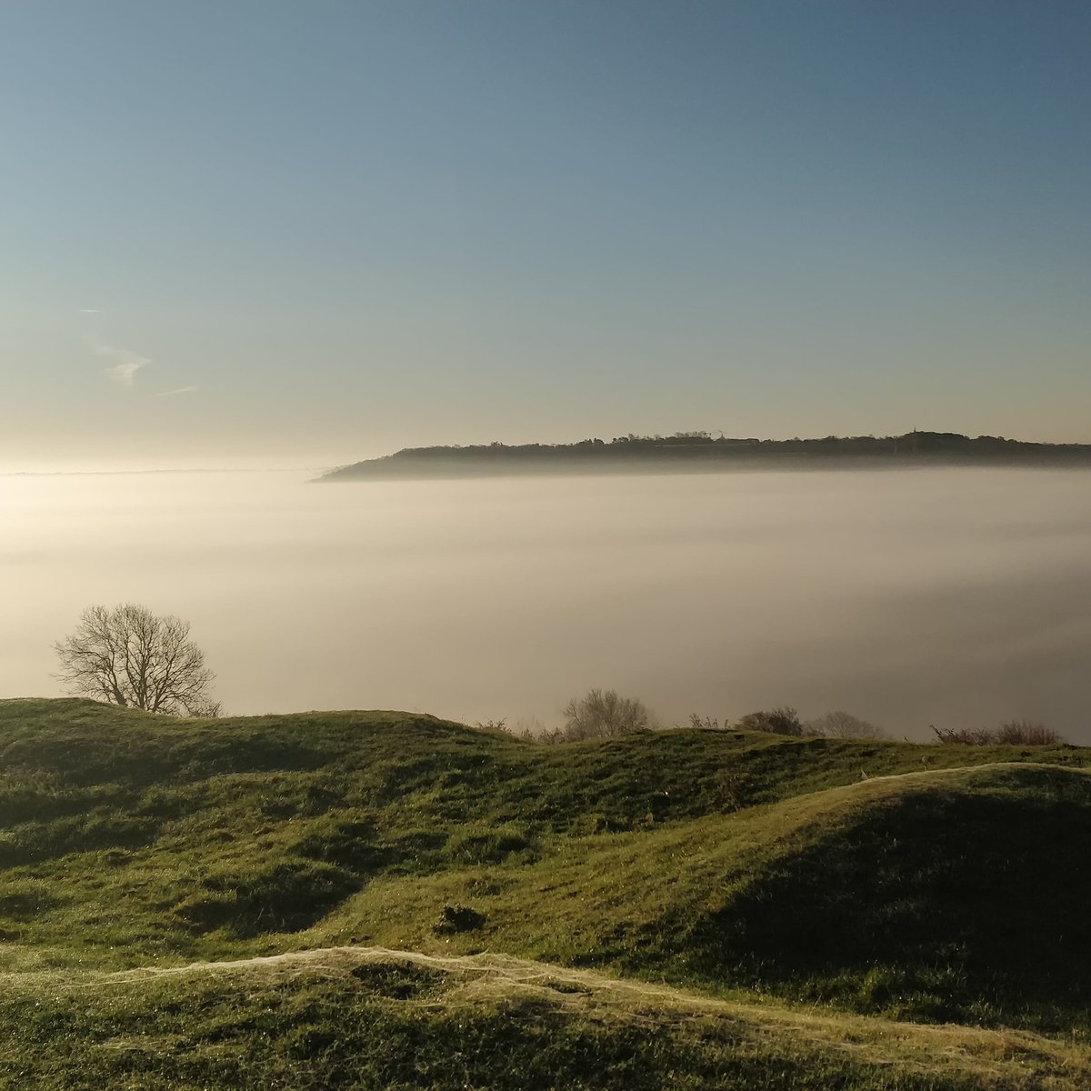 East of Bath looking stunning this morning.  #lockdownwalk