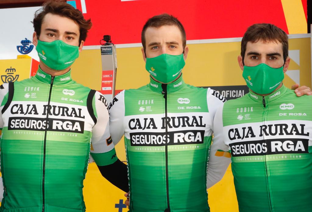 CajaRural_RGA's tweet photo. 📆 Etapa muy especial en #LaVuelta20 Es el #DíaSolidario de Caja Rural-Seguros RGA.

🏦 @segurosrga destinará a Cáritas el 10% de lo recaudado durante la jornada. Además, los empleados del Grupo Caja Rural utilizarán la mascarilla verde para apoyar al equipo.

#TuCorazónSuma 💚 https://t.co/e7pIZYQJVi