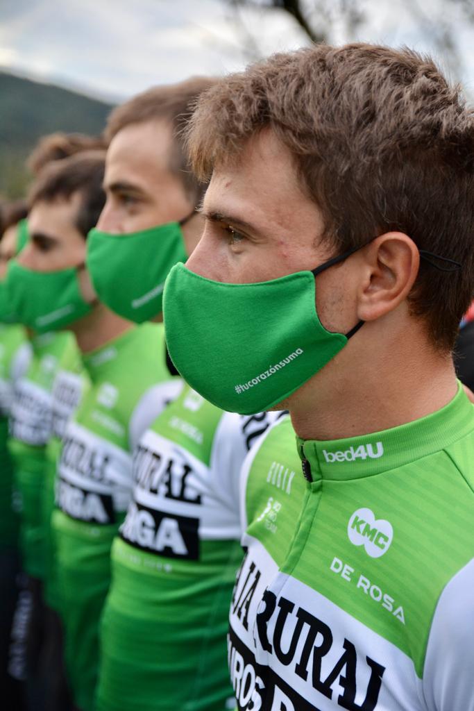 CajaRural_RGA's tweet photo. 📆 Etapa muy especial en #LaVuelta20 Es el #DíaSolidario de Caja Rural-Seguros RGA.

🏦 @segurosrga destinará a Cáritas el 10% de lo recaudado durante la jornada. Además, los empleados del Grupo Caja Rural utilizarán la mascarilla verde para apoyar al equipo.

#TuCorazónSuma 💚 https://t.co/e7pIZYQJVi