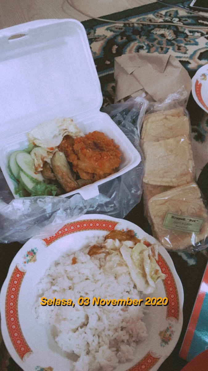 wdytps's tweet photo. @FFOODFESS Geprek wado https://t.co/8Gfh29CMyn