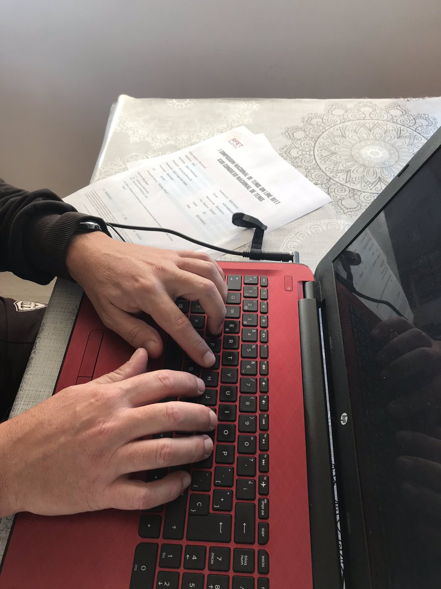 SportRacketM's tweet photo. Comprobando las conexiones para tener una ponencia sin problemas técnicos! gracias a la Real Federación española de tenis, y sobretodo a Lolo Pastrana de Paz por el apoyo para que todo salga perfecto y disfrutemos de todas las ponencias. ¿Ya te has registrado? https://t.co/pkl9yps7Bn