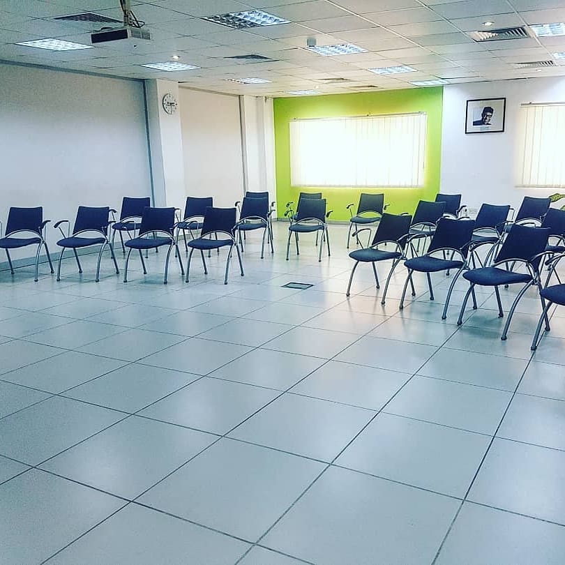 cantonfacility's tweet photo. Canton Concourse facility is an ideal place for your training, seminars, workshop, strategy session etc.

Visit us for a tour of the facility and you will be convinced
#cantonconcourse
#trainingfacility #trainingfacilityinvictoriaisland #workshop #seminar #ThursdayThoughts https://t.co/bf1wsVdeUG