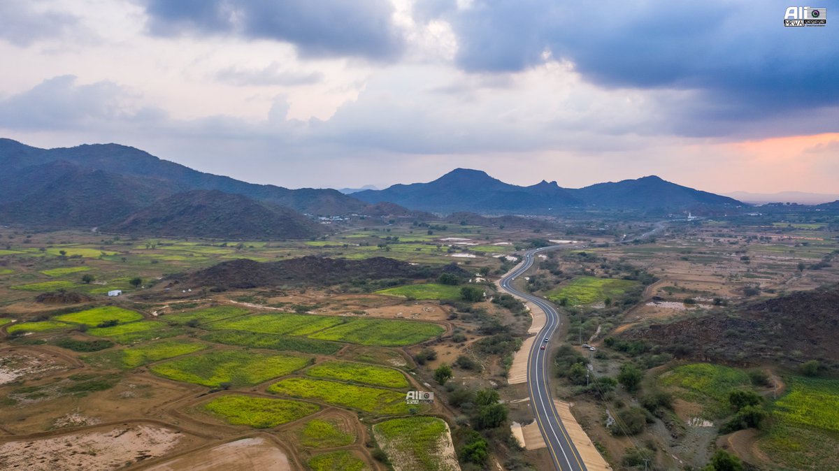 مناظر جوية خلابه من ذراء بمحافظة محايل والبرك بتهامة #عسير جنوب غرب #السعودية بعدسة المبدع علي مروعي
<a href="/AliMrwai/">علي مروعي (أبوأشواق)</a>
#السياحة_في_عسير