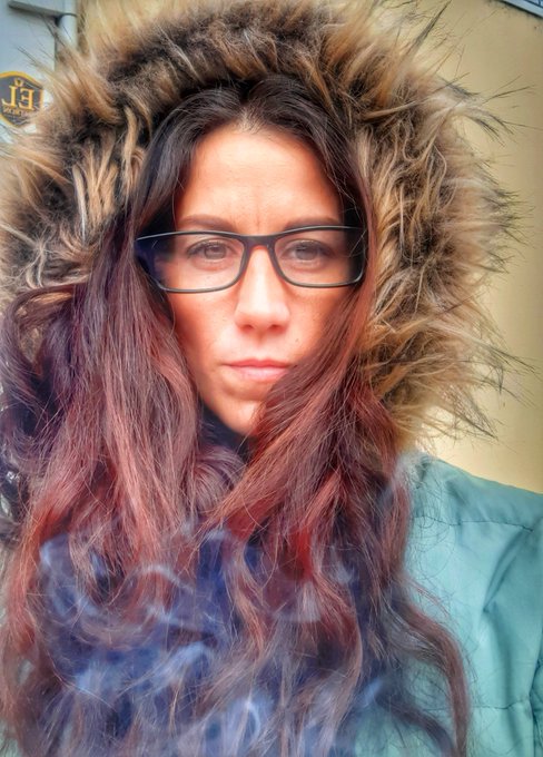 Do you like winter?  I love the heat, walk lightly dressed or naked 🤣https://t.co/BnkSHXAtmC https://t