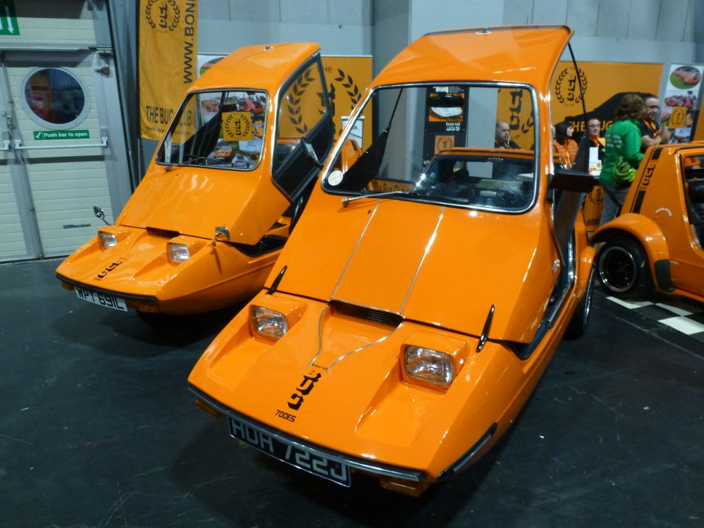 ClassiclineUK's tweet photo. Last year's NEC Classic Motor Show was a hoot! Take a look back at our highlights from the show... https://t.co/N9Moxu2Jfg #ThrowbackThursday #classiccars #classiclineuk #cars #necclassicmotorshow #wheelmeetagain https://t.co/B00bz4wbby