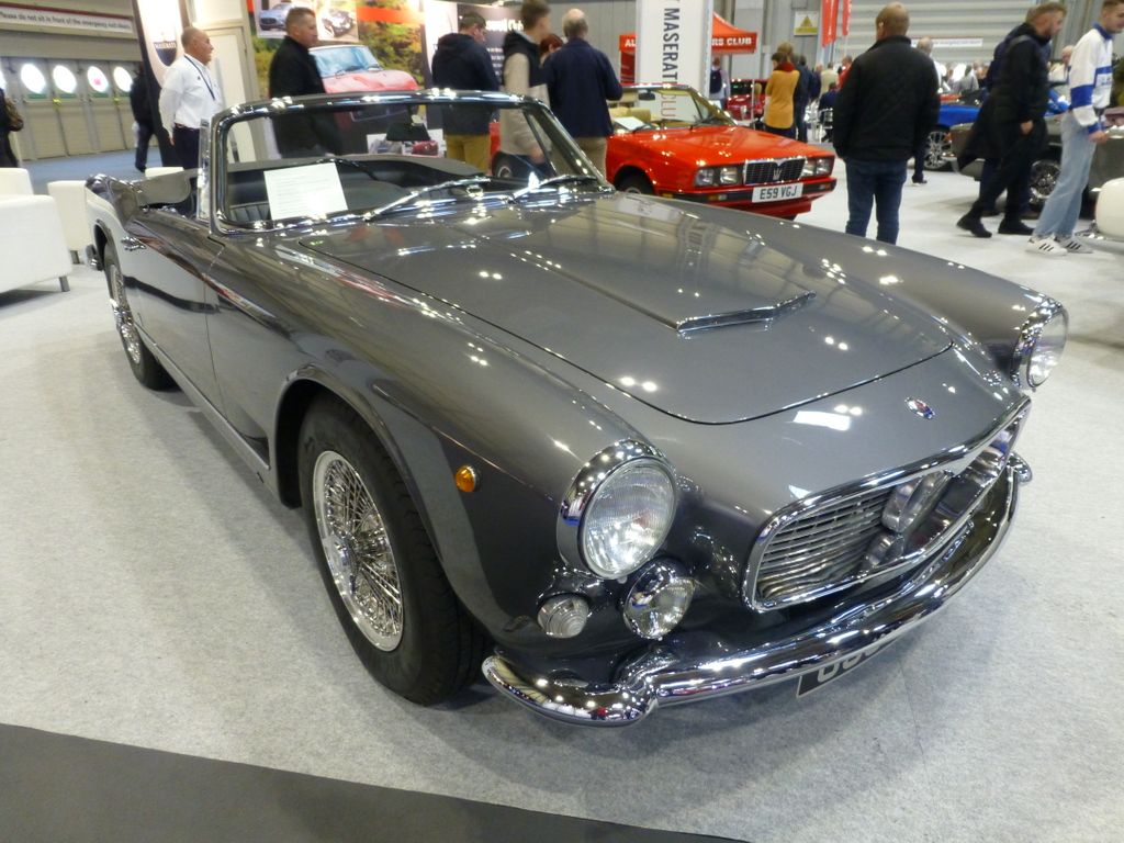 ClassiclineUK's tweet photo. Last year's NEC Classic Motor Show was a hoot! Take a look back at our highlights from the show... https://t.co/N9Moxu2Jfg #ThrowbackThursday #classiccars #classiclineuk #cars #necclassicmotorshow #wheelmeetagain https://t.co/B00bz4wbby