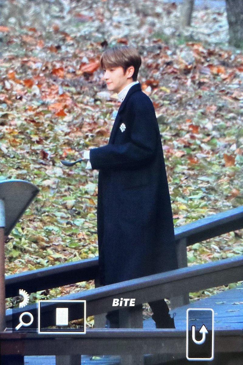 sunwoahs's tweet photo. HE'S JUST SO?? https://t.co/MsNzldaHCz