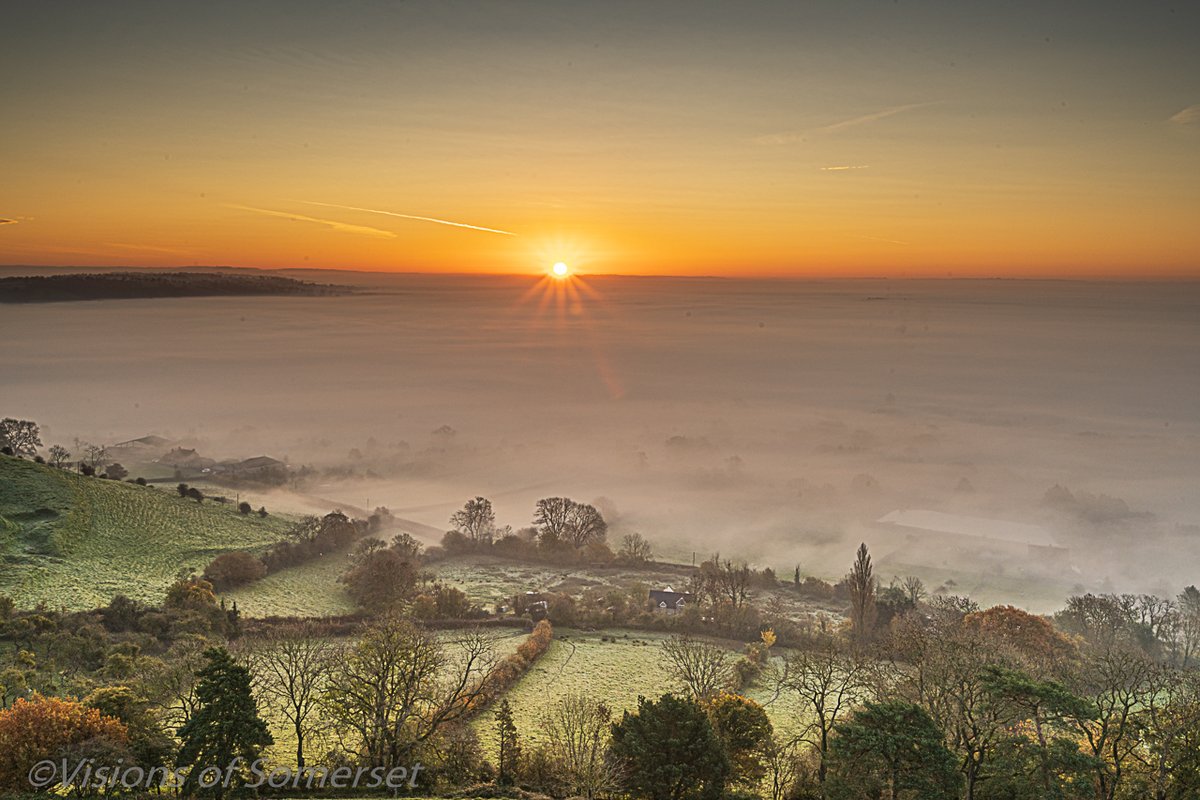 Glastomichelle's tweet photo. On the first day of lockdown 2, sunrise on Glastonbury Tor was simply breathtaking. https://t.co/0aEHXMfsox