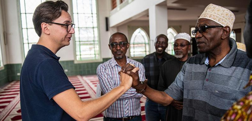 zfdnews's tweet photo. Das Institut für #InterreligiösenDialog und #Islamstudien in #Nairobi, @ITangaza, bringt Menschen unterschiedlicher #Religionen zusammen. Ziel: Neugier wecken, #Vorurteile abbauen und ein konfliktfreies Miteinander: https://t.co/sxdz19n8Mx (Foto: F. Kopp) https://t.co/RXcx6Kfppo