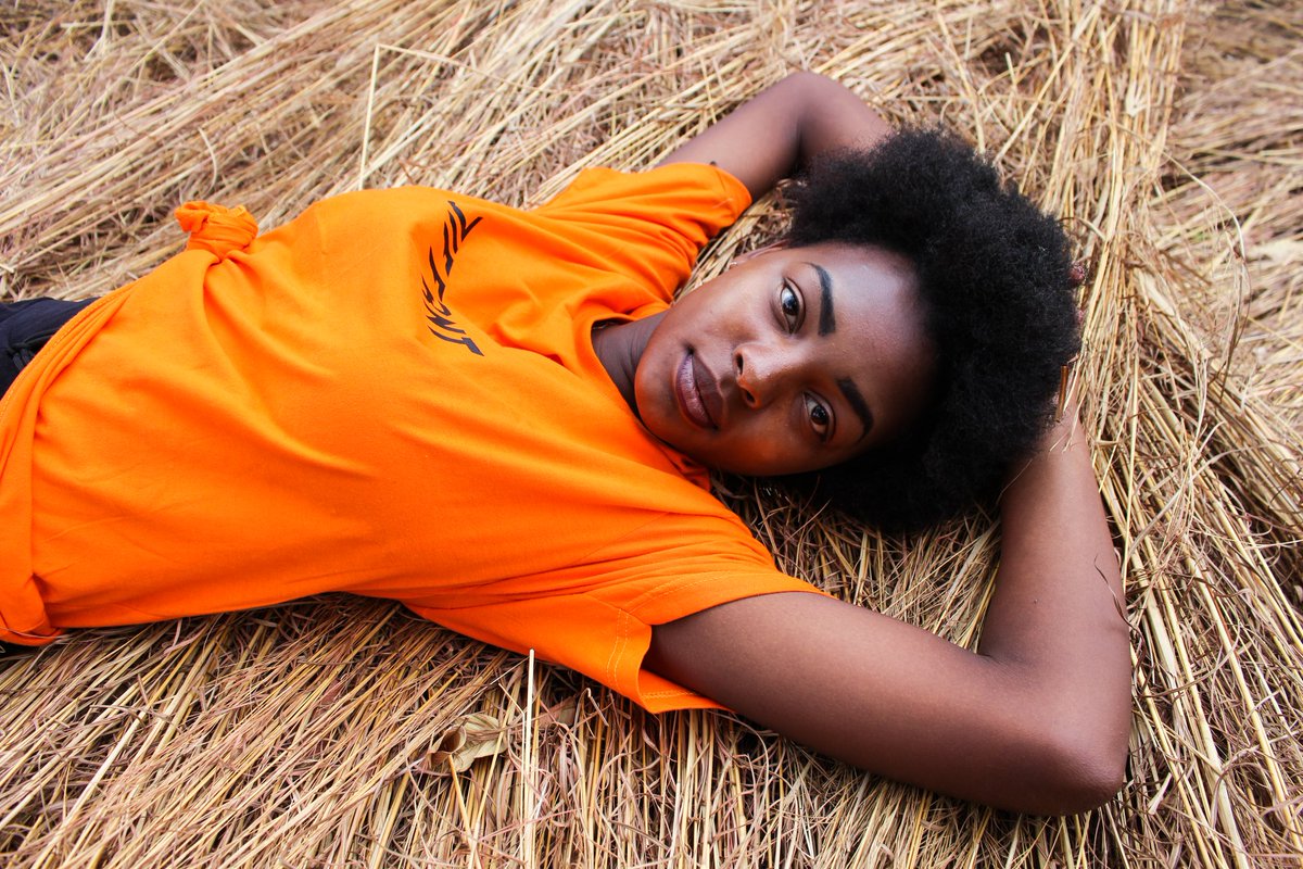 VisionryOffical's tweet photo. Neon Orange Diffrnt merch in stock for ònly 10USD Size (L)
Unisex for boys and girls
#streetwear #fashion #zimmodels #print #fashionblogger #model
+263782808912 to place your order https://t.co/LxeIhIrT2r