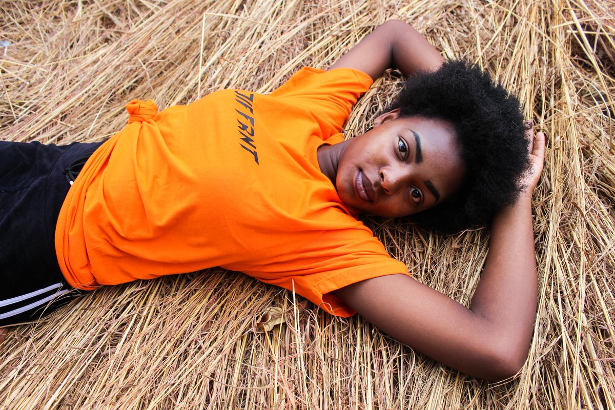 VisionryOffical's tweet photo. Neon Orange Diffrnt merch in stock for ònly 10USD Size (L)
Unisex for boys and girls
#streetwear #fashion #zimmodels #print #fashionblogger #model
+263782808912 to place your order https://t.co/LxeIhIrT2r