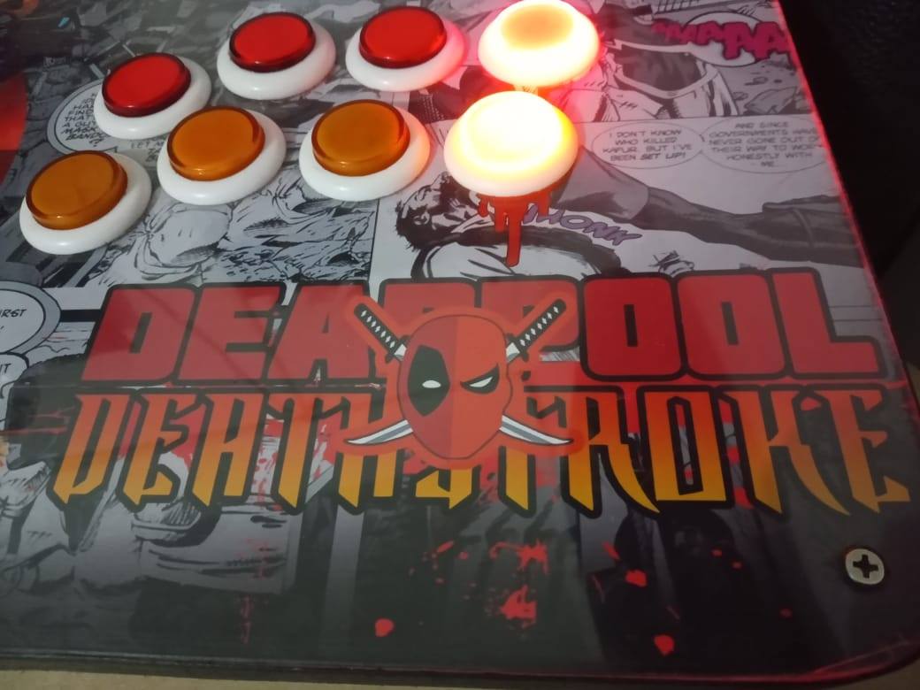 extremeeastfgc's tweet photo. 🕹#DEADPOLL VS #DEATHSTROKE #customarcadestick foi feito por um dos Adm´s.
#fightstickfriday #fightstick
#fgc #fightinggames #格闘ゲーム #格ゲー #jogosdeluta #jogosdelutabr #jogosdelutabrasil
#ArcadeStick #コントローラー
#fightstickartwork
#fightstickdesign
#fightstickmods https://t.co/PmpnwbU4EJ