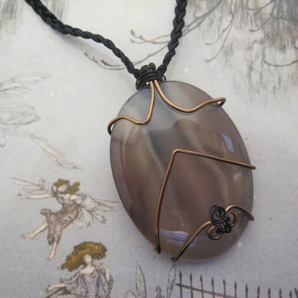 Isle20Shop's tweet photo. Time to head across the bridge to the Isle of Skye to @IndigoBerrySkye Michelle makes beautiful jewellery and all inspired by the beauty of her surroundings!
https://t.co/6apV5agRu5
#ThinkIndie #ThinkIsland #ThinkIsle20 https://t.co/EW105LyvoB