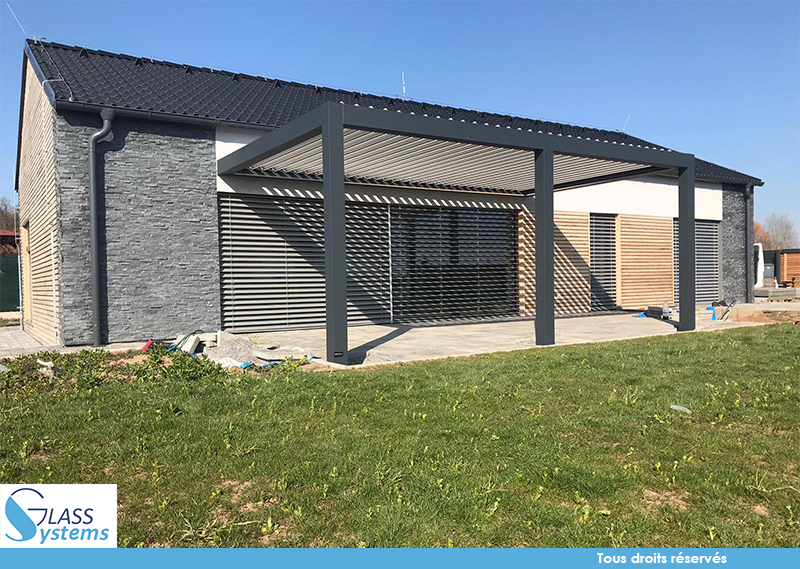 glasssystemsfr's tweet photo. Véritable extension de l'habitat, la Pergola adossée, comme son nom l'indique, est directement adossée et rattachée à la maison 🏠
En savoir plus sur la Pergola Bioclimatique ➛ https://t.co/FGA1WVO1SW
#menuiserie #aluminium #pergola #terrasse  #terarsse https://t.co/iXVBkSOf4s