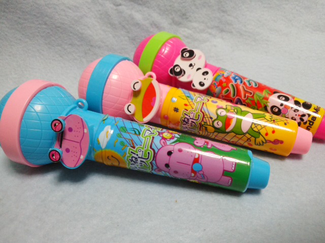 Kimif いいね ハッピーマイク パンダマイク ダイソーで購入 マイクにルーレットのついた玩具というか食玩というか 柄の部分にラムネが入ってる この手の玩具は版権キャラのもので百数十円 0円くらいのものをよく普通のお菓子売り場で見かける