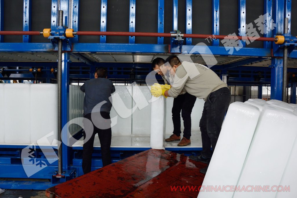 chinaicemachine's tweet image. Focusun 25ton direct refrigeration #blockicemachine had been shipped to our customer. #blockicemachine #blockice #icemakingmachine