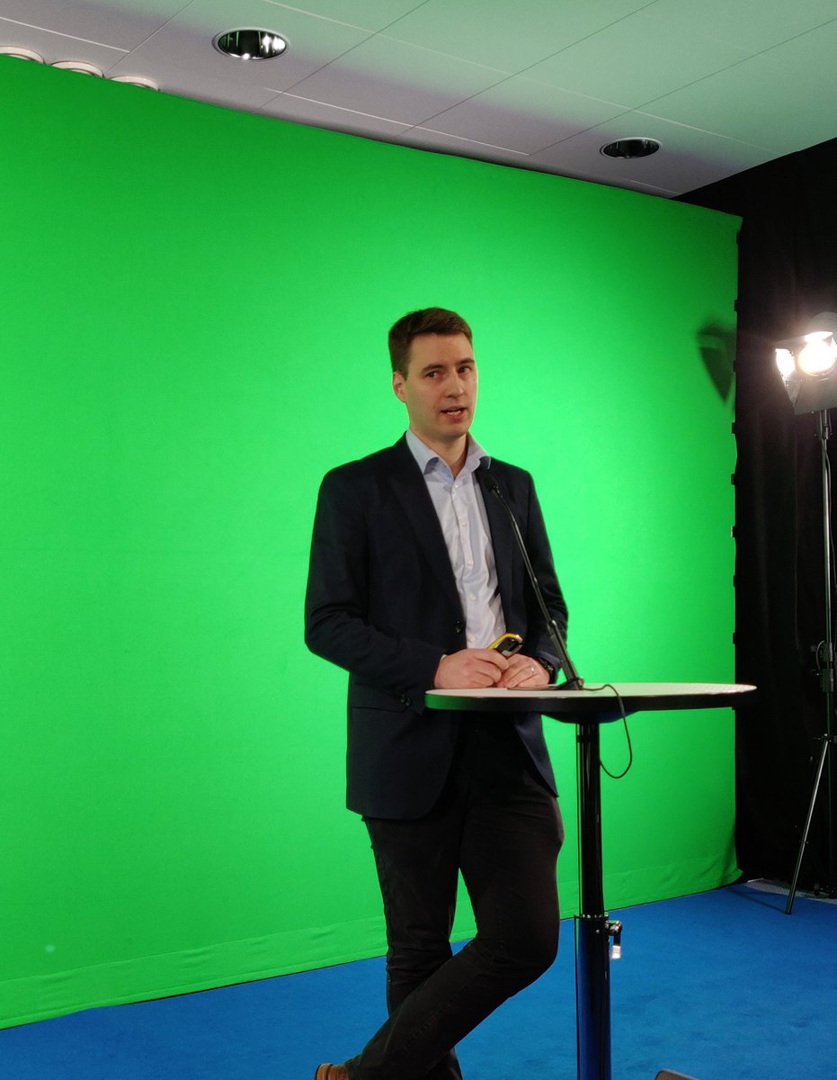 Sauli Ylinen #ElementtiSampo:  Suomen kaiken vuosittaisen asuinkerrostalorakentamisen toteuttamiseen riittäisi kaksi sahalaitosta ja kolme CLT-tehdasta. Toki lupasi, että saa muistakin materiaaleista rakentaa, ei välttämättä kaikkea CLT:stä. Kapasiteettia löytyy! #puurakentaminen