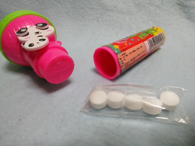 Kimif いいね ハッピーマイク パンダマイク ダイソーで購入 マイクにルーレットのついた玩具 というか食玩というか 柄の部分にラムネが入ってる この手の玩具は版権キャラのもので百数十円 0円くらいのものをよく普通のお菓子売り場で見かける