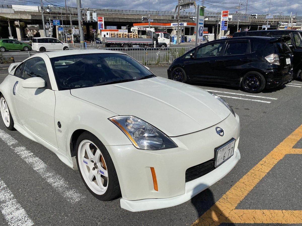 Hagigen 車中泊z 乗ってる車名と長所と短所書いてけ 車名 日産 フェアレディz Z33 長所 2シータースポーツカー カッコいいw 乗ってて楽しい 排気量の暴力 短所 2人しか乗れない 高い自動車税 荷物載らない ボディがデカくて初期ものやと18年落ちの