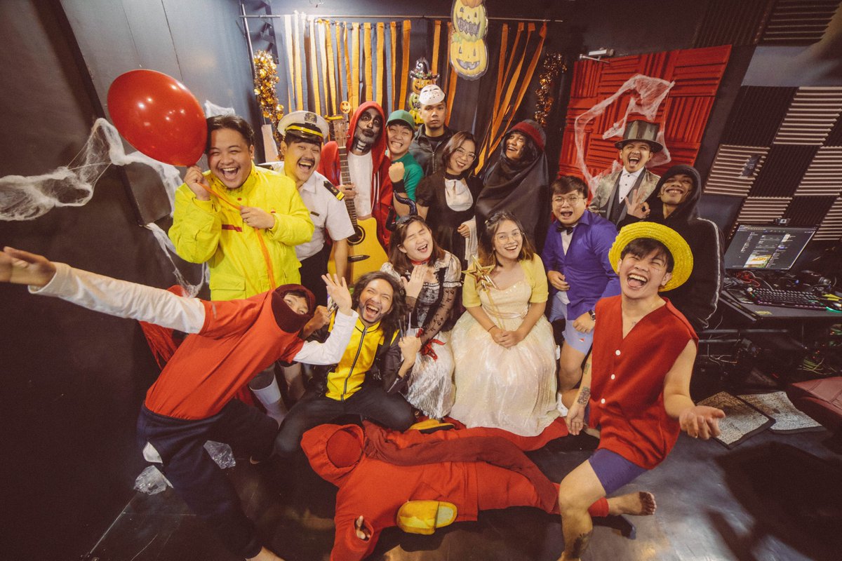 PauSepagan's tweet photo. Ngayon lang uli ako nakapag Halloween party. thanks mga thols.. abangan sa mga vlog nila. 🥰

PS: hanapin nyo si lee.
#TeamPayaman #Norte https://t.co/OoutphDtX0