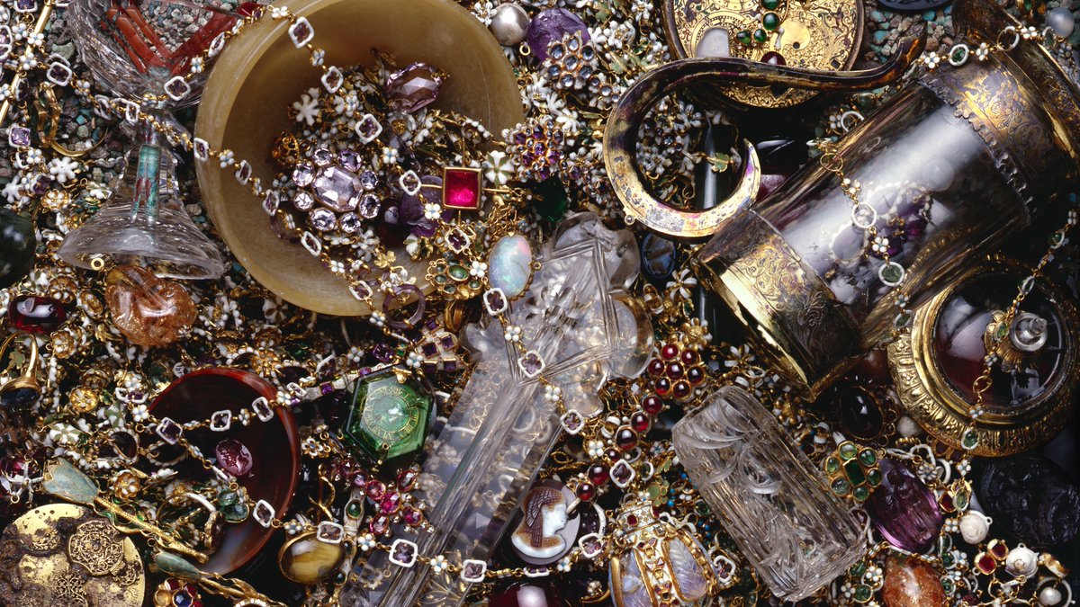 In June 1912, workmen excavating a timber-framed building struck upon an old wooden casket containing a tangled heap of jewellery, gems and precious objects. It is one of the most remarkable and spectacular finds ever recovered from British soil.