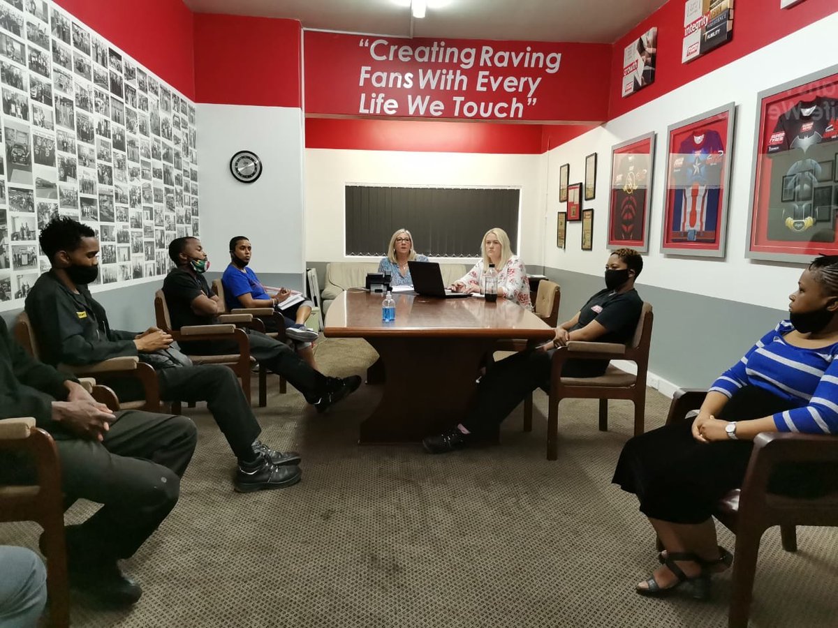 supertyresza's tweet photo. A recap session between management and the heroes enrolled onto the Wholesale and Retail Management course. Super Tyres funds the heroes' studies as part of its commitment to the GROWTH value.

#ValuesThursday #Asibambisane https://t.co/AP4mf6AnEb