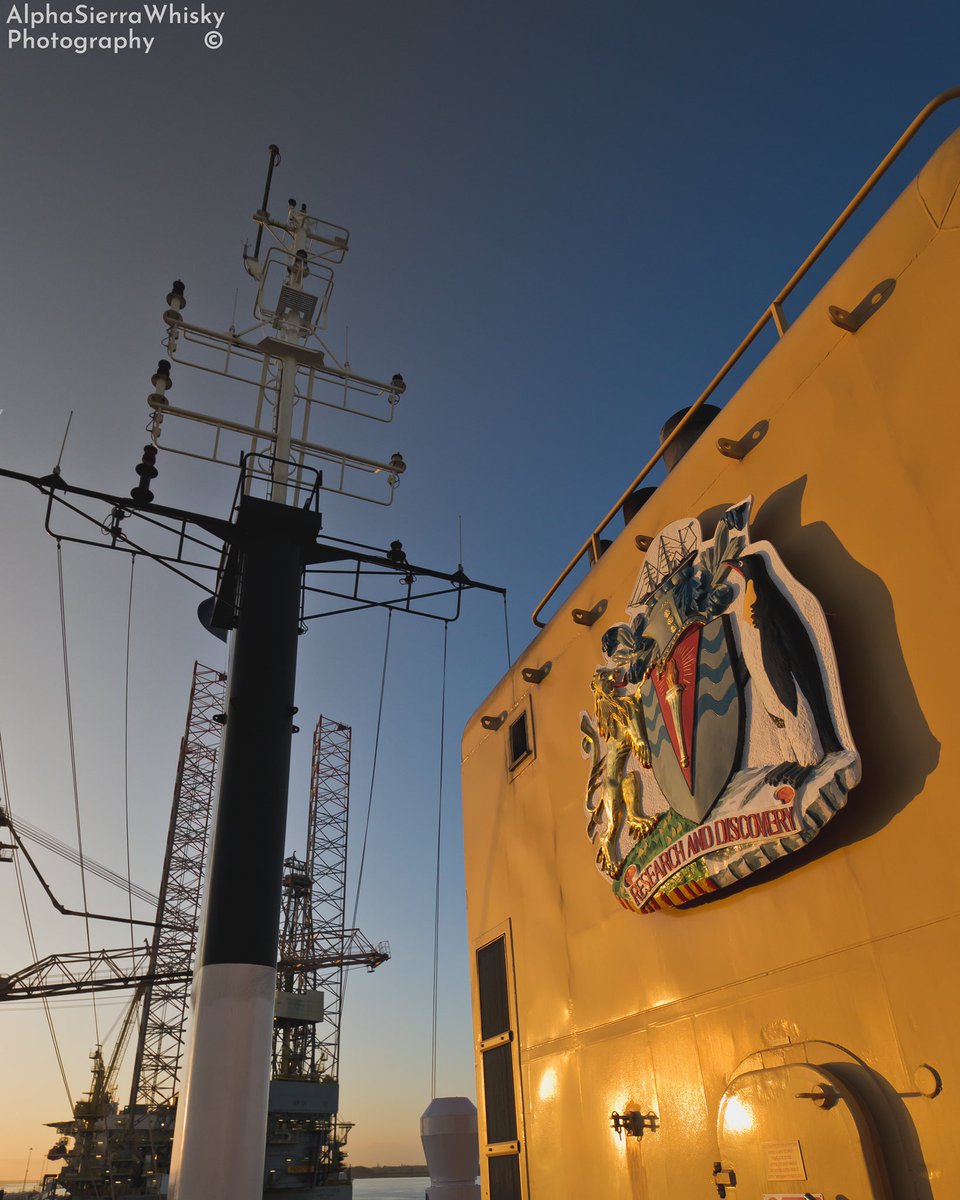 BAS_News's tweet photo. The #RRSJamesClarkRoss sets sail from Harwich today, beginning its five and a half month mission to deliver staff to #Antarctica and resupply the UK stations for another year 🚢
https://t.co/faSViM5mpK 📷 Alex Wallace https://t.co/XFiUvRdQV4