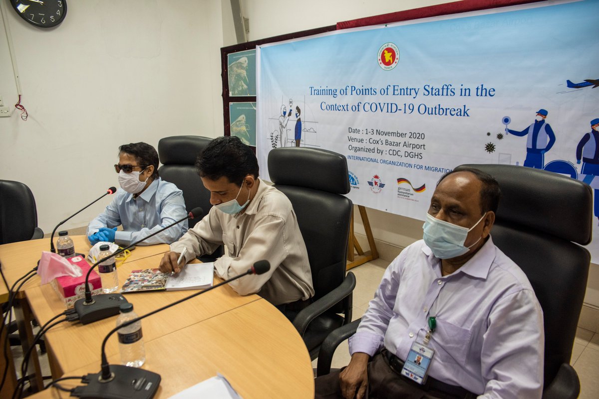 IOMBangladesh's tweet photo. 119 staff of @Coxsbazaarairport✈️&amp; @Teknafport were trained on screening, interviewing, reporting &amp; referring suspected #COVID19 cases. Training provided by @IOMBangladesh #CDC #CAAB &amp; #IECDR through funding from #Germany. 🇧🇩 #SafePoEs #SafeMigration @GermanEmbassyBD https://t.co/TTNf5NITEg