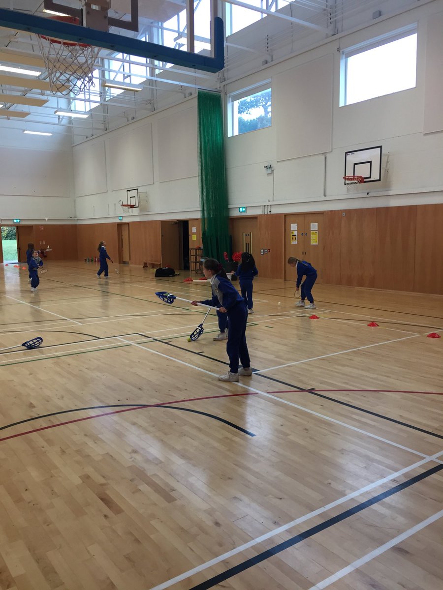 CodexKids's tweet photo. Sending &amp; Receiving with layering and sequential numbers , developing physical literacy and brain growth in PE @Codex360 https://t.co/MLt4iuUQaK
