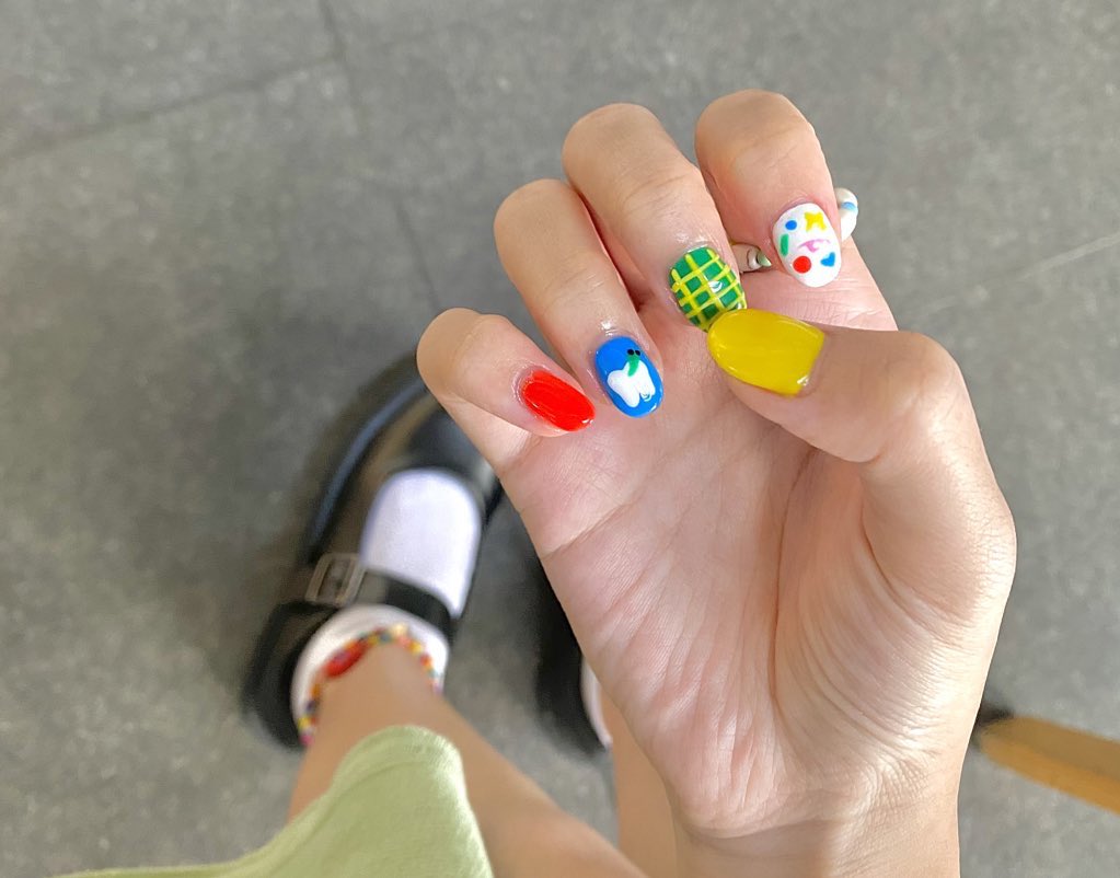 daitysy's tweet photo. 🍎📘🦷🧽🐛 https://t.co/juBpchnobj