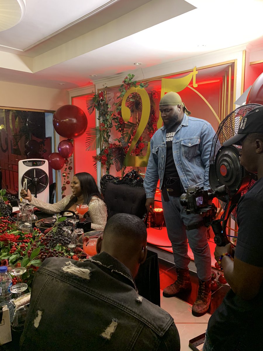 TheBigbearXO's tweet photo. Cheers to 25 Queen @thedorathybachor ❤️
Got you for life 🙌🏽
.
.
#shieldsworth #shieldsworthsecurity #dorathyat25 #dorathybirthdayeve #dorathybirthday #dorathysbirthday #uncutxtraxdorathy #dexploras🌍 #bodyguards #bodyguardsinlagos #vipsecurity #vipguards #vipcloseprotection https://t.co/EL9EsXVLWL