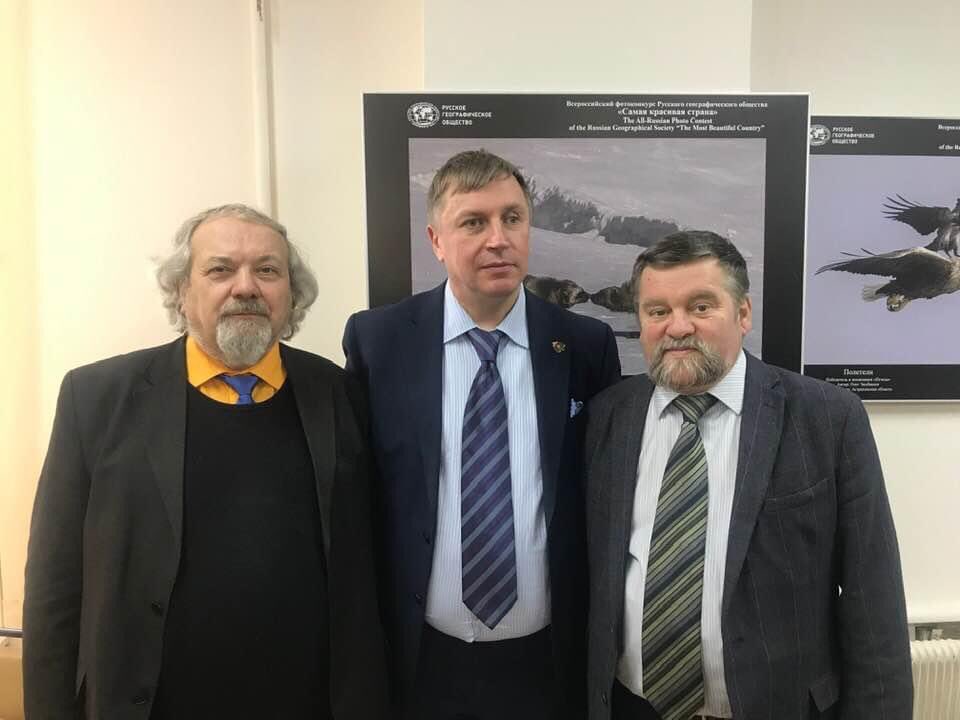 ZiminDmitry3's tweet photo. Александр Тихомиров, Зимин Дмитрий, Борис Печкин. Краеведы. Члены РВИО. https://t.co/YnLCNc4eDa