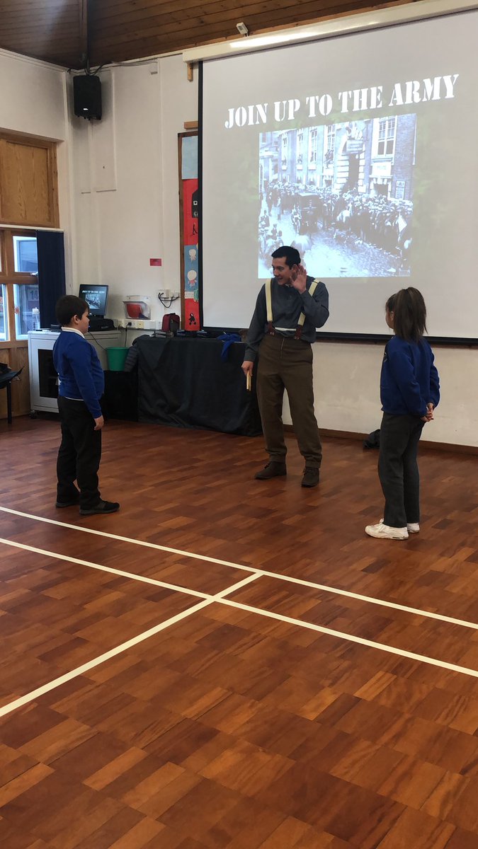 AcklamWhin's tweet image. Year 6 are learning all about WW1 in their workshop today with @HistoricWksps #causesofWW1 #history #FallenFields @Cornerstonesedu