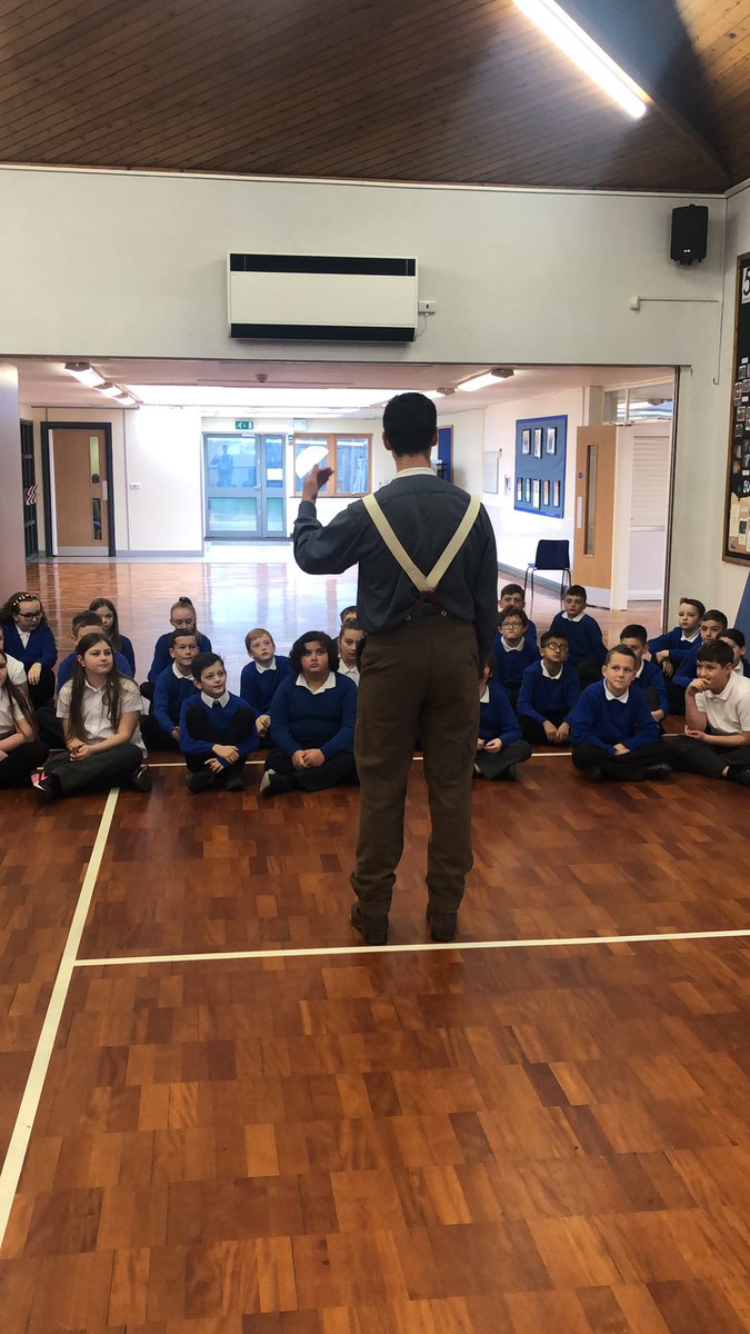 AcklamWhin's tweet image. Year 6 are learning all about WW1 in their workshop today with @HistoricWksps #causesofWW1 #history #FallenFields @Cornerstonesedu