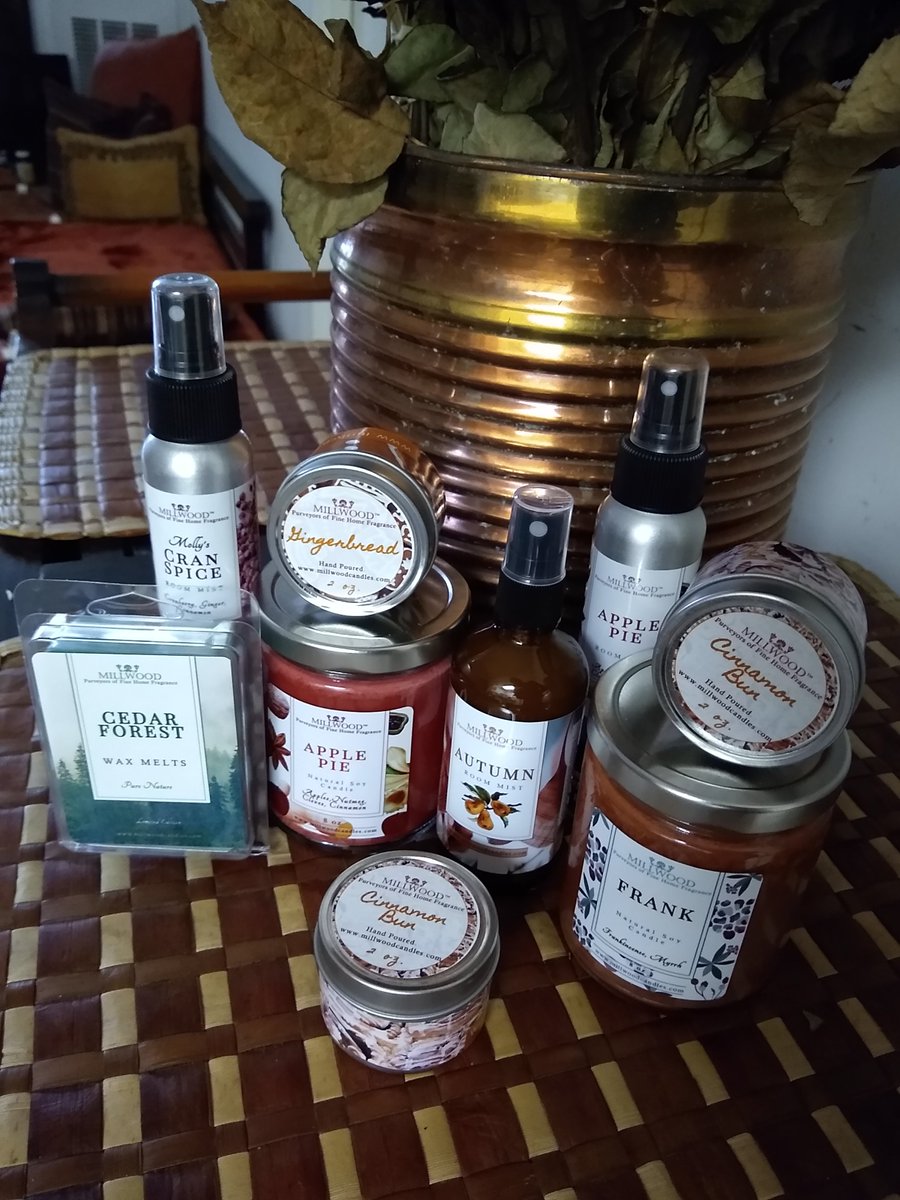 millwoodcandles's tweet photo. Black Friday starts now. Just a small candle shop trying to make ends meet for the #holidayseason #holiday may save us https://t.co/9jO5rZHxuz