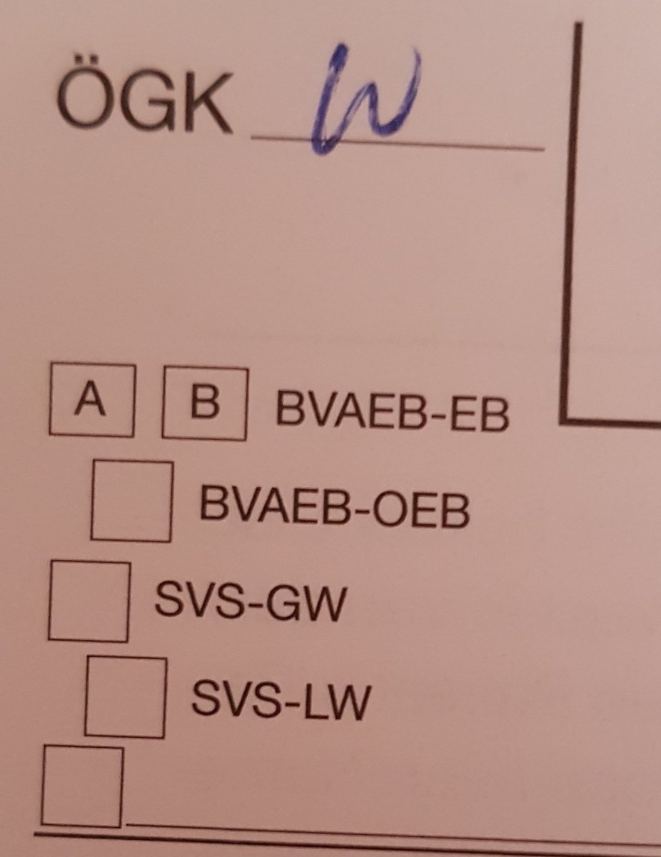 KaiserUngarn's tweet photo. Ist euch schon mal aufgefallen, dass trotz der #Sozialversicherungreform man die Kassen in den Kassen unterscheiden muss.

#ÖGK in 9 Länder
#BVAEB in Eisenbahner und Bergbauer(n) und öffentlichen Bedienstete
#SVS in Bauern und Gewerbetreibende.

Hat sich ausgezahlt. https://t.co/nvU9vNRpS2